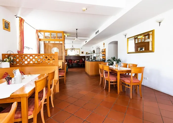 Hotel Schwarzacher Hof In Niederbayern
