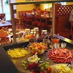 Hotel Schwarzacher Hof In Niederbayern Schwarzach