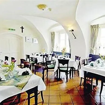 Schwarzacher Hof In Niederbayern Hotel Schwarzach