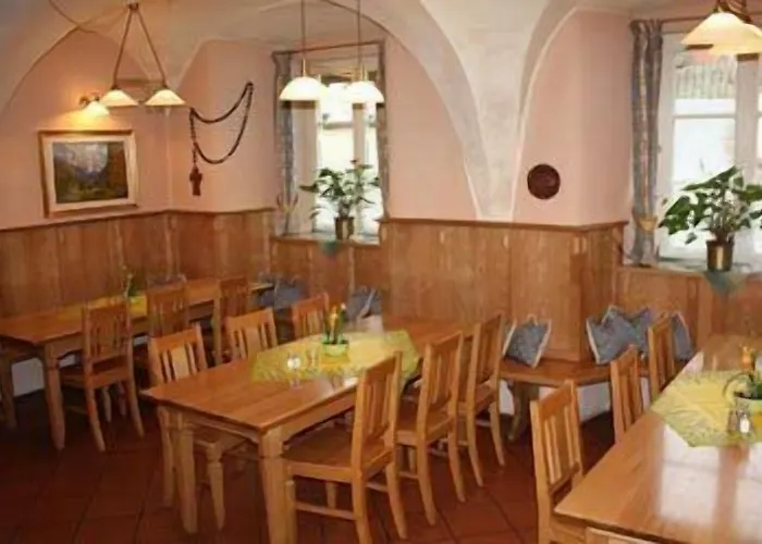 Schwarzacher Hof In Niederbayern Отель Шварцах
