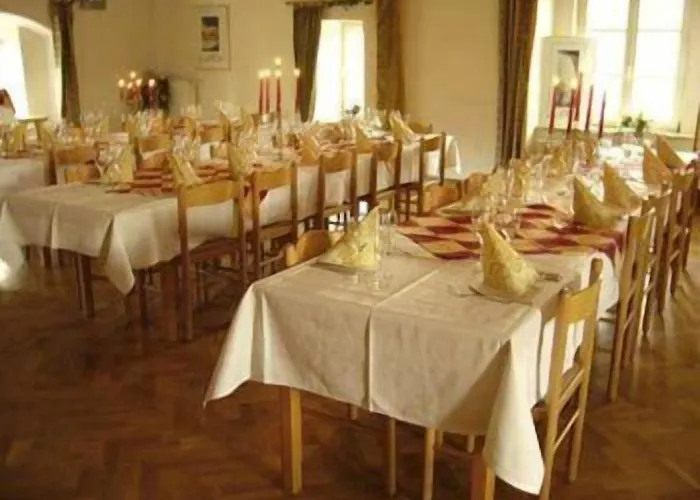 Schwarzacher Hof In Niederbayern Отель 3*
